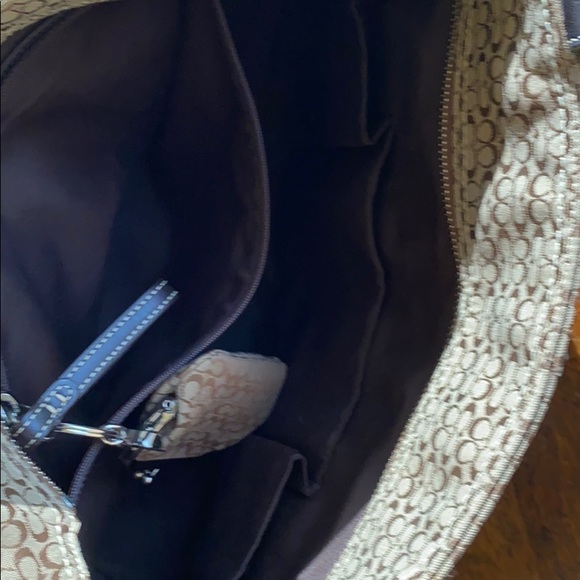 Coach purse - Picture 4 of 8